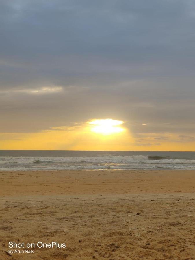 Happy Shack Beach And Wooden Huts 콜바 외부 사진
