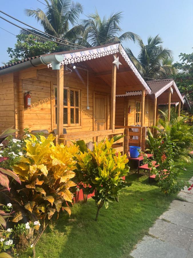Happy Shack Beach And Wooden Huts 콜바 외부 사진