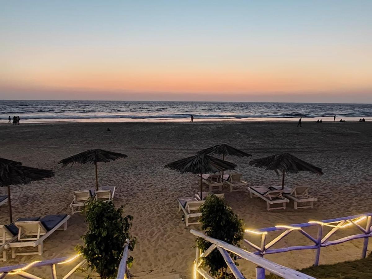 Happy Shack Beach And Wooden Huts 콜바 외부 사진