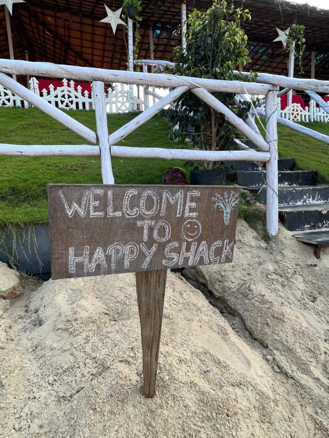 Happy Shack Beach And Wooden Huts 콜바 외부 사진