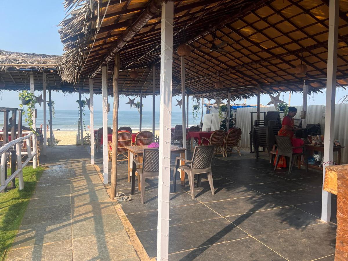Happy Shack Beach And Wooden Huts 콜바 외부 사진