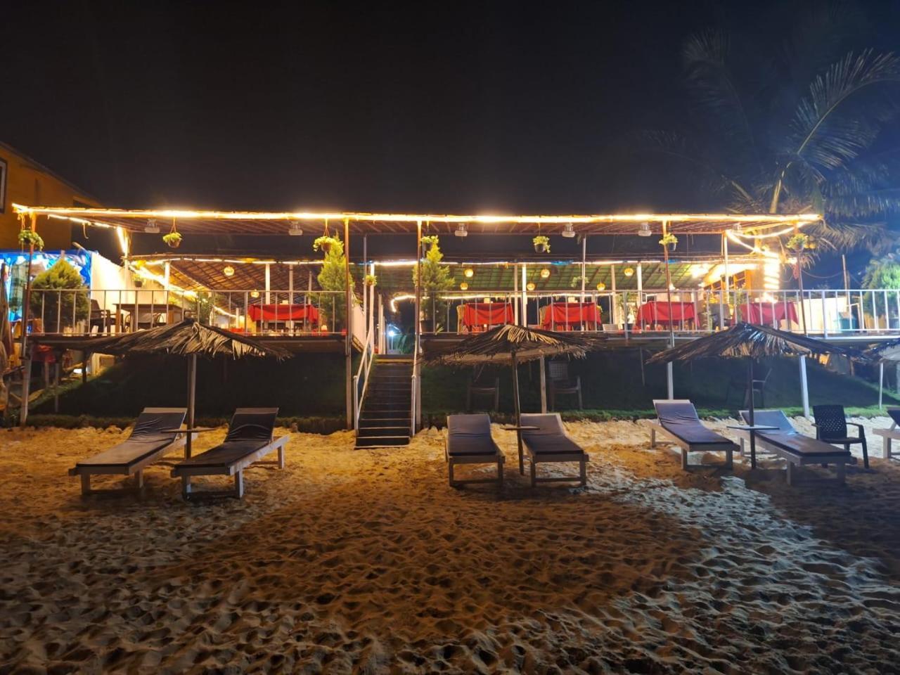 Happy Shack Beach And Wooden Huts 콜바 외부 사진