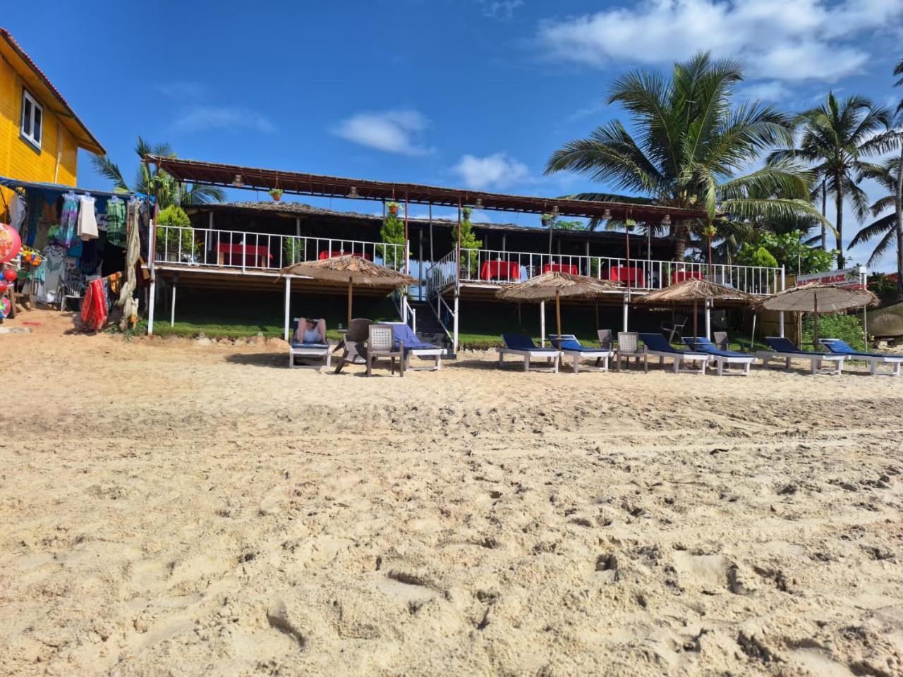 Happy Shack Beach And Wooden Huts 콜바 외부 사진